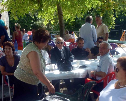 3 ΚΩΣΤΑΚΗ, ΜΑΤΟΥΣΗΣ, ΝΤΑΤΣΗΣ......