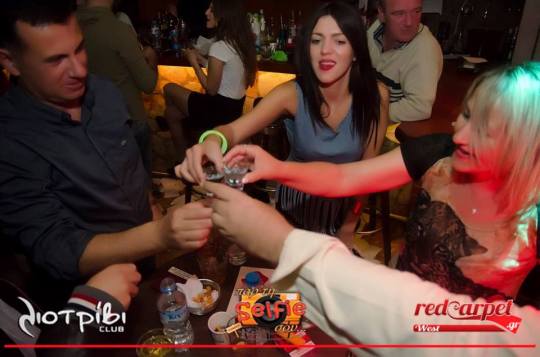 1456785_1045739598784942_3029466118813130946_n