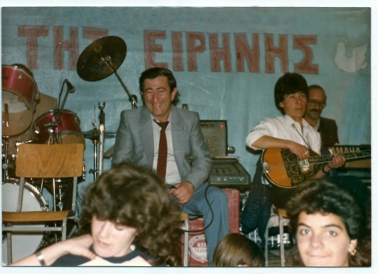 ΣΑΓΙΑΔΑ ΠΑΣΧΑ 82;