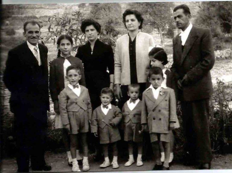 ΚΟΥΜΠΑΡΟΙ.....