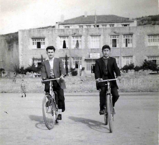 ΠΟΔΗΛΑΤΕΣ ΒΑΣ.ΜΠΙΤΖΟΥΝΑΣ- ΠΟΛ 55........