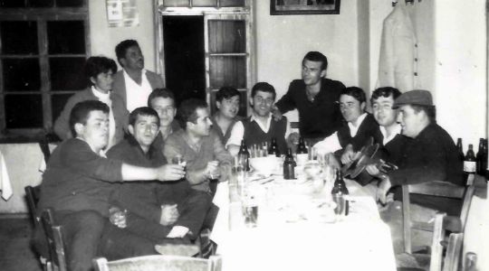 ΣΤΟ ΠΑΛΙΟ ΤΟΥ ΔΑΛΛΑ....jpg