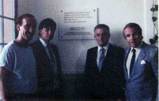 ΦΙΛΟΙ ΦΙΛ.ΛΟΝΔΙΝΟΥ.........