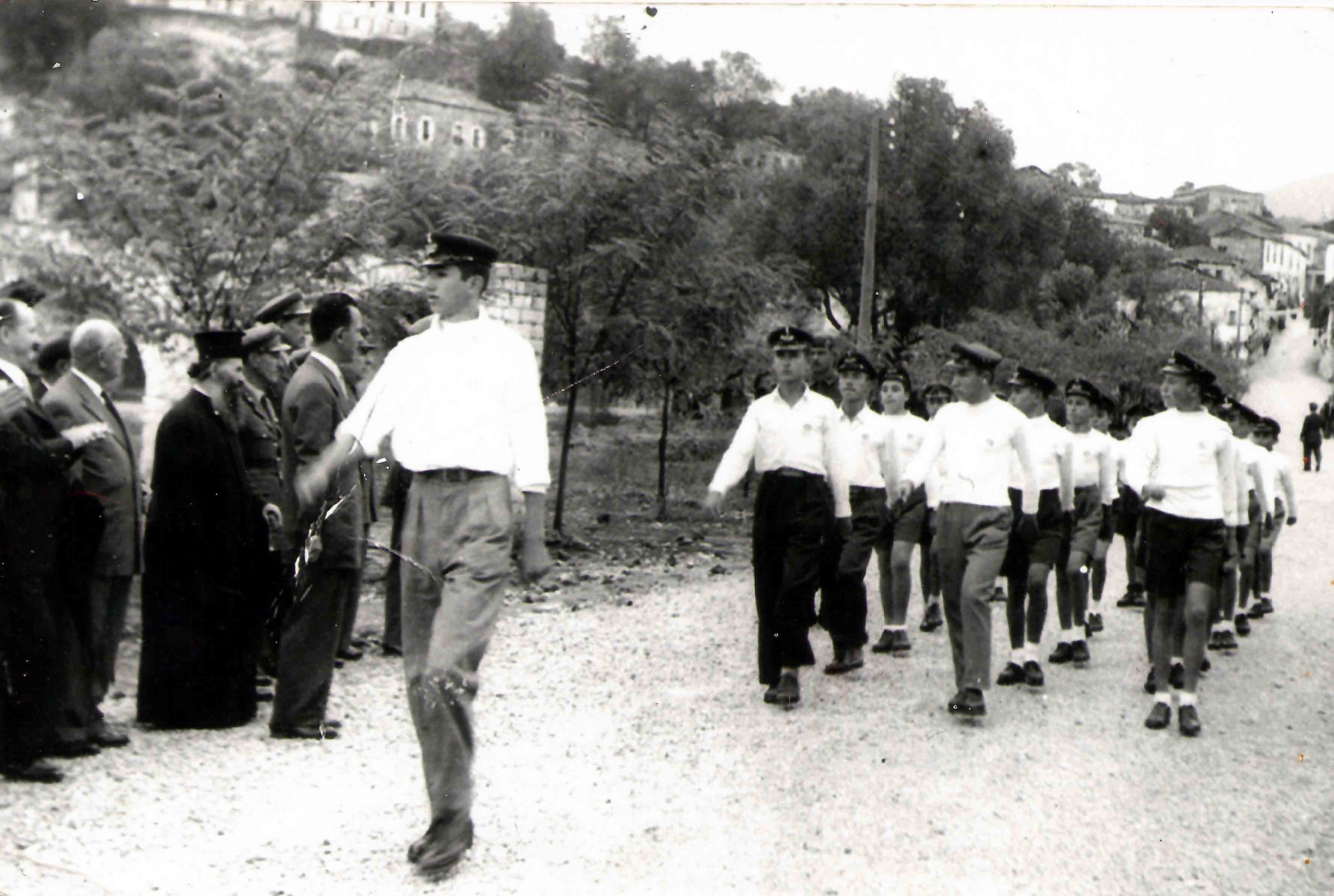 ΠΑΡΕΛΑΣΗ 1954...