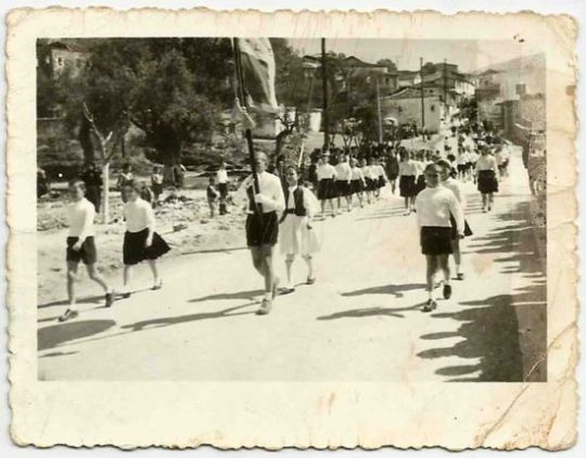 ΑΝ ΣΕ ΒΑΛΟΥΝ ΜΠΡΟΣΤΑ..